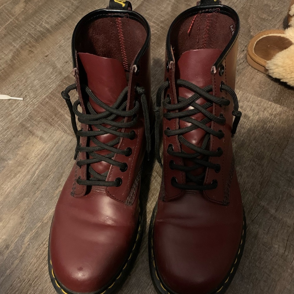 🚨SOLD🚨 cherry doc martens